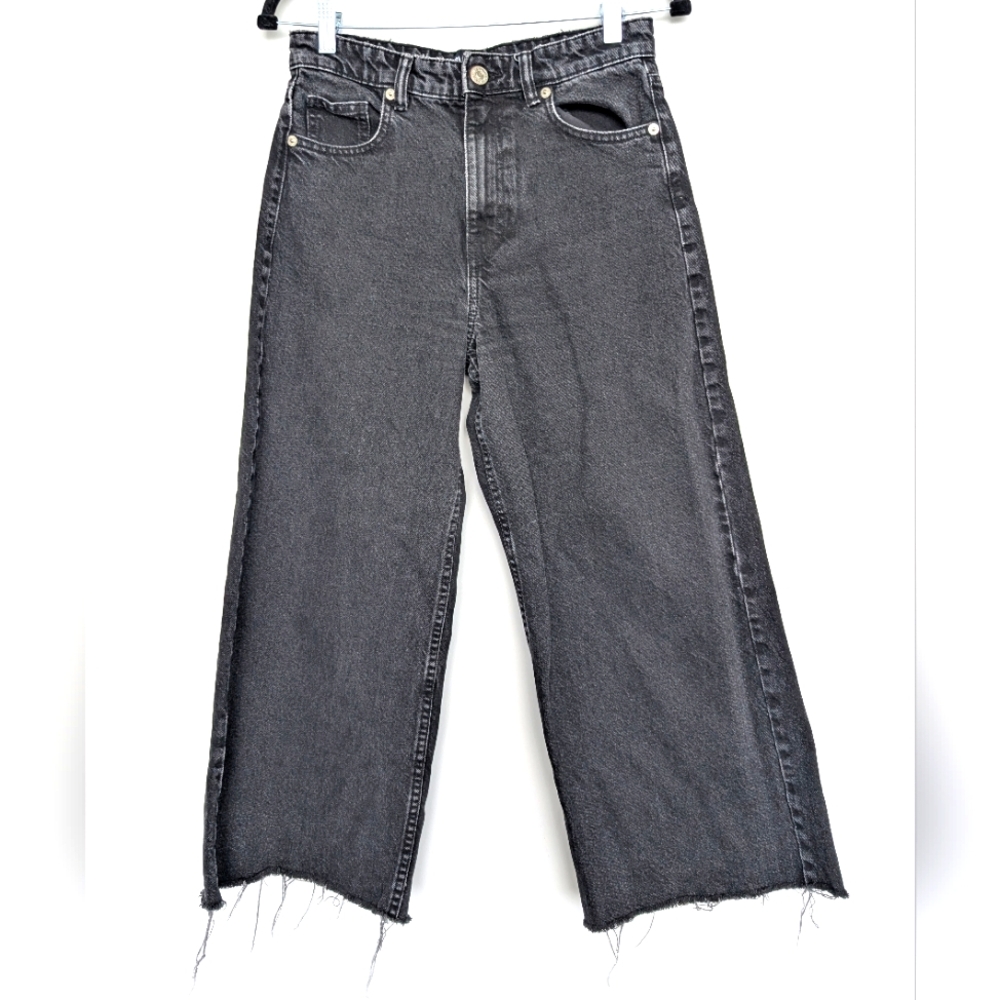 Zara High Rise Black Frayed Hem Wide Leg Jeans Sz 4 Classic 5 Pocket